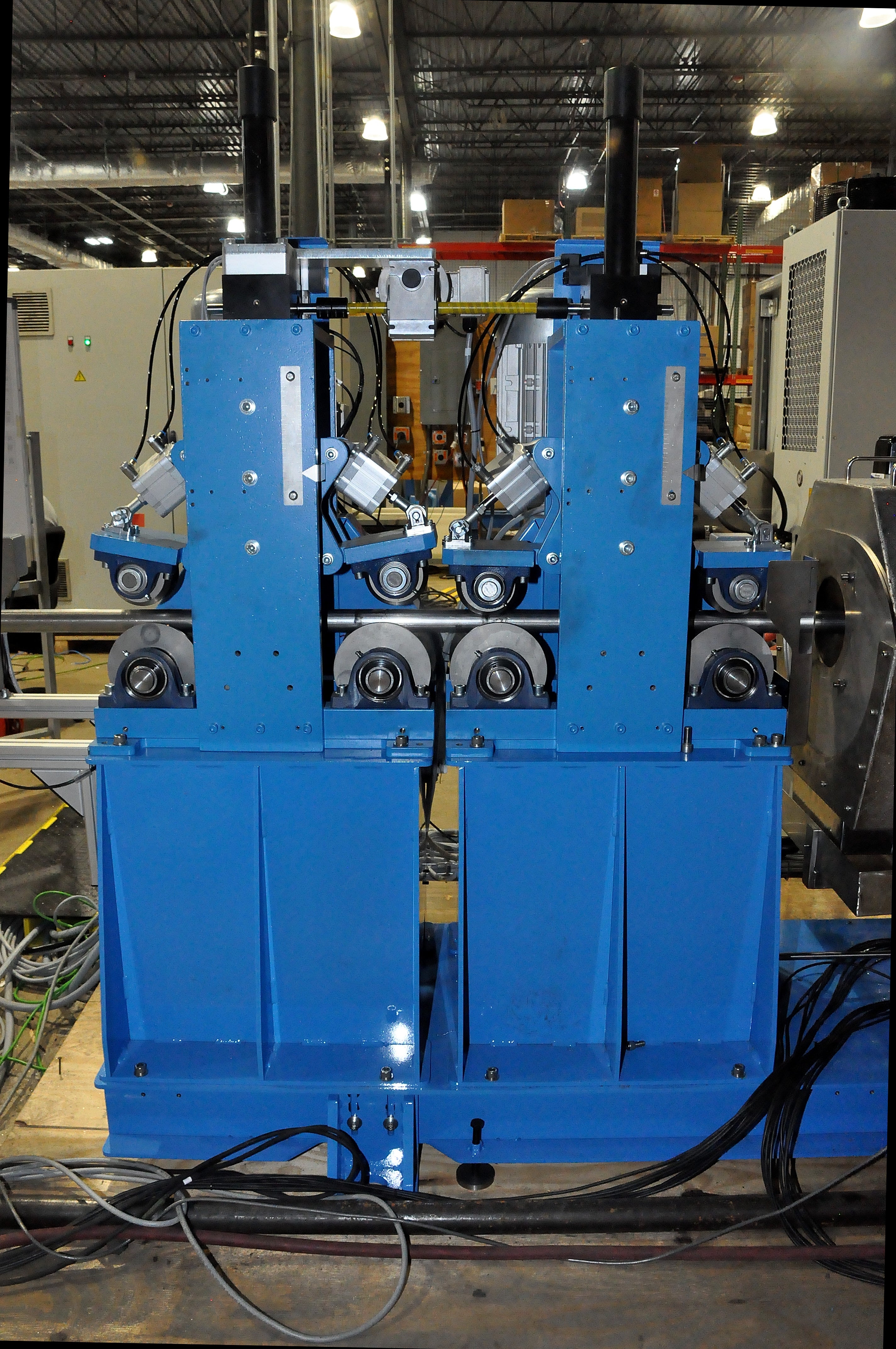 TEST BENCHES AND DRIVES