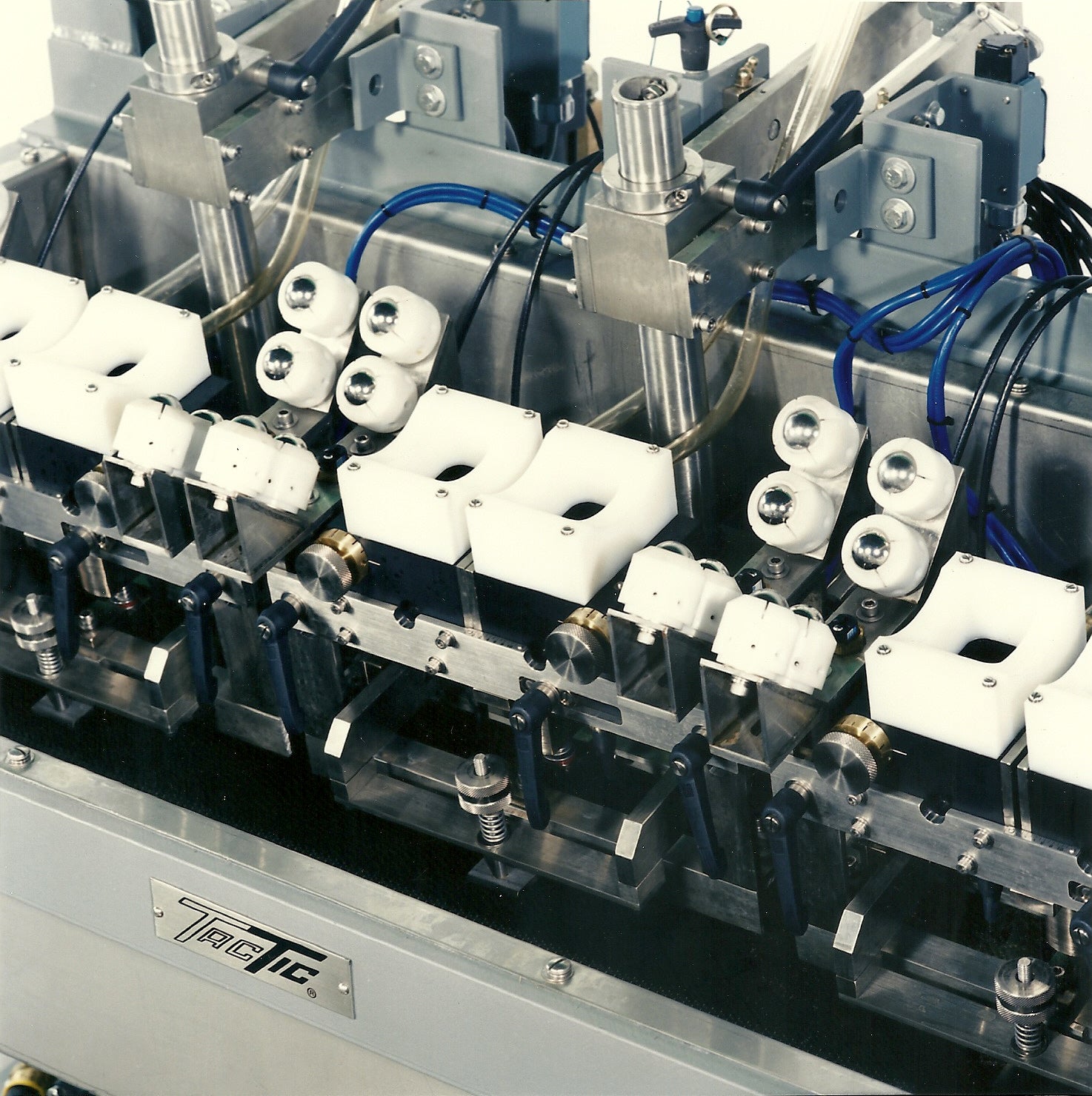 TacTic® Tankless Testers Flow-Coupled Testers for Rotating Rounds Model 57B Series